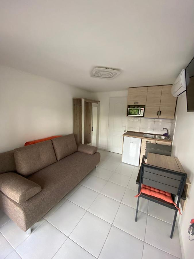 Zitalaka Apartment Igal Bagian luar foto